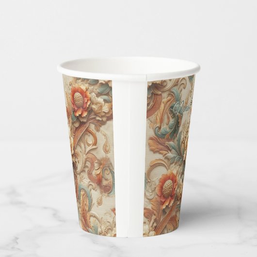 シックなエレガントクリームとレザーの花のテクスチャの外観 紙コップ (右)