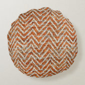シックなオレンジ色のシェブロンパターン ラウンドクッション (裏面)