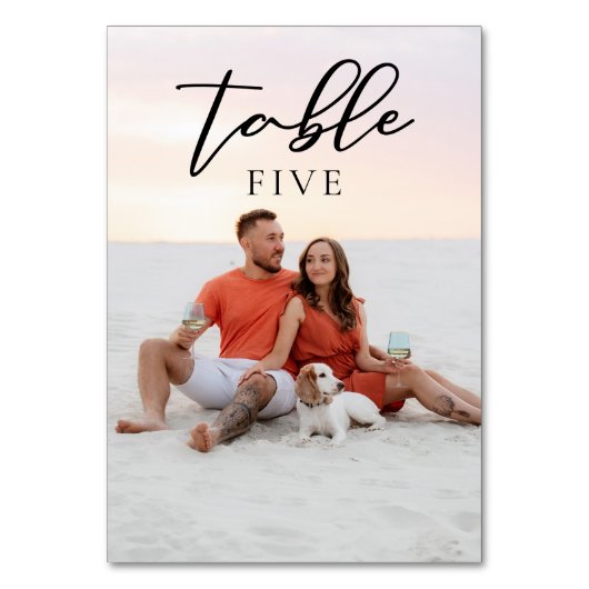 シックなカップル写真結婚のブラックスクリプトオーバーレイ テーブルナンバー (裏面)