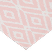 シックなカラフル赤と茶色のイカットの部族模様 ショートテーブルランナー (コーナー)