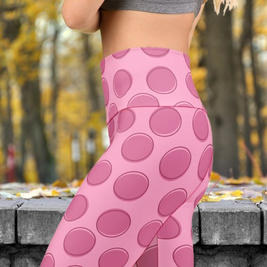 シックなカーネーションピンク水玉模様パターンヨガ カプリレギンス