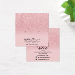 シックなグリッターピンクのスパークルススタッズイヤリングディスプレイ