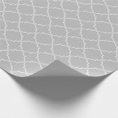 シックなグレーのクァトレフォイルのトレリス模様の包装紙 ラッピングペーパー (角)