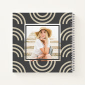 シックなグレーのレインボーフォト ノートブック (裏面)