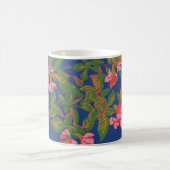 シックなコーヒーマグ、ピンクのジャポニカの青 コーヒーマグカップ (中央)