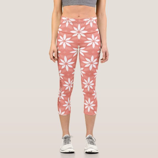 シックなサンゴとホワイトフローラのカスタマイズ可能パターン カプリレギンス (正面)