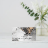 シックなシグネチャー金ゴールドブラック抽象芸術水彩 名刺 (スタンド正面)