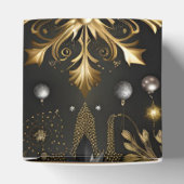 シックなシルバーと金ゴールドの雪片キューブ フェイバーボックス (上部)