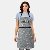 シックなシルバーグリッターモノグラム名 エプロン (着用した状態)