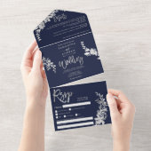 シックなシルバーフローラタイポグラフィネイビー結婚ブルー オールインワン招待状 (貼ってはがせる)