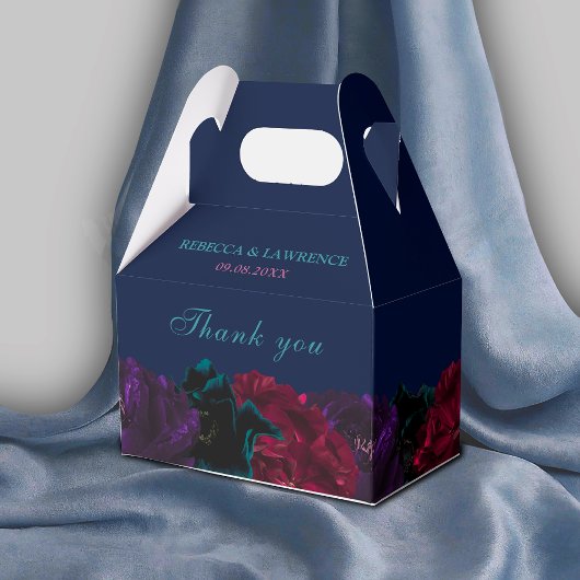 シックなジュエルトーンの花結婚は青 フェイバーボックス