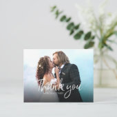 シックなスクリプシンプルトのエレガントな結婚式ありがとう写真 ポストカード (スタンド正面)