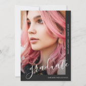 シックなスクリプトブラックフォト卒業発表 招待状 (正面)