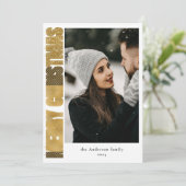 シックなスタイリッシュ金ゴールドフェイクプレイドのクリスマスフォト シーズンカード (スタンド正面)