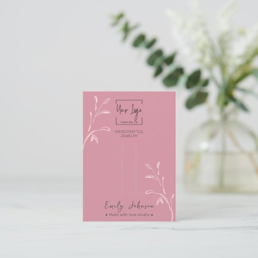 シックなダスキーピンクの葉のジュエリーヘアクリップディスプレイカード コーリングカード (スタンド正面)