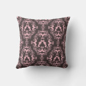 シックなダマスク織のピンクの黒い銃のグランジな西部のピストル クッション (裏面)