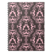 シックなダマスク織のピンクの黒い銃のグランジな西部のピストル ノートブック (正面)