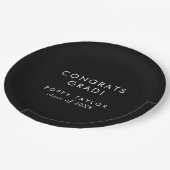 シックなダークブラックおめでとう卒業 ペーパープレート (アングル)