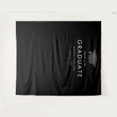 シックなダークブラックキャップ卒業写真の背景 タペストリー (正面(横))