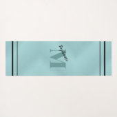 シックなティール（緑がかった色）ブラシ付きメタルモノグラムのエレガント ヨガマット (裏面(横))