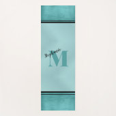 シックなティール（緑がかった色）ブラシ付きメタルモノグラムのエレガント ヨガマット (正面)