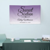 シックなトロピカルパープルグラデーションスウィート16 16誕生日 横断幕 (トレードショー)