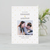 シックなドットフォイルモダンウェディング日付カードを保存 箔招待状 (立ち正面)