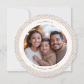 シックなニュートラルスノーフレークフォトクリスマスカード カード (正面)