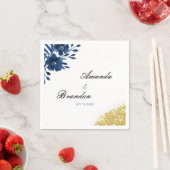 シックなネイビーウォーターカラーフラワーズ金ゴールド結婚グリッター スタンダードカクテルナプキン (インサイチュ)