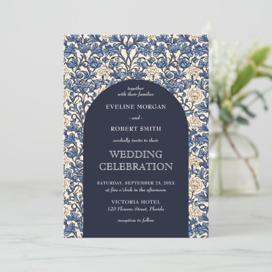 シックなネイビーブルーアイボリーフローラアールヌーボーモリス 招待状 (スタンド正面)