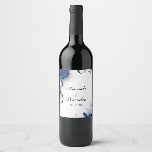 シックなネイビーブルー&シルバーフラワーズリボン結婚ズ ワインラベル (正面)