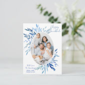 シックなハッピーハヌッカブルーボタニカルファミリーフォト シーズンポストカード (スタンド正面)