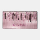 シックなバラ赤面ピンクドリップ デスクマット (正面)