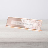 シックなバラ金ゴールドブラシ仕上げメタルピンクマーブル デスクネームプレート (正面)