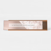 シックなバラ金ゴールドブラシ仕上げメタルピンクマーブル デスクネームプレート (正面)