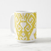 シックなパステルイエローとグレーのイカットの部族パターン マグカップ (正面左)