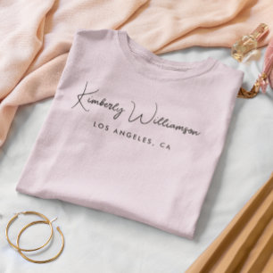 シックなビジネス署名スクリプトピンク Tシャツ