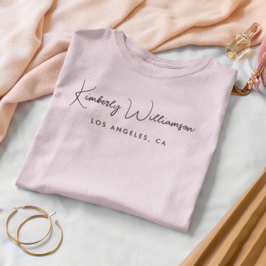 シックなビジネス署名スクリプトピンク Tシャツ