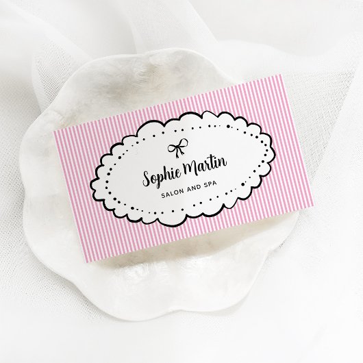 シックなピンクと白のストライプと弓 | QRコード 名刺