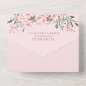 シックなピンクのさくらんぼバラ金ゴールドキンセアニラ オールインワン招待状 (裏面)