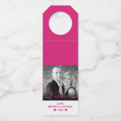 シックなピンクのスクリプトモダンハート白黒写真 ボトルネックタグ (正面)