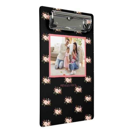 シックなピンクの水の色のフローラルパターンファミリーフォト ミニクリップボード (アングル)