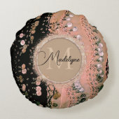 シックなピンクの珊瑚と黒ジプシーのスカーフ ラウンドクッション (裏面)