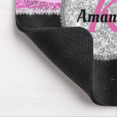 シックなピンクの黒フェイクグリッターアニマルプリントモノグラム マウスパッド (コーナー)