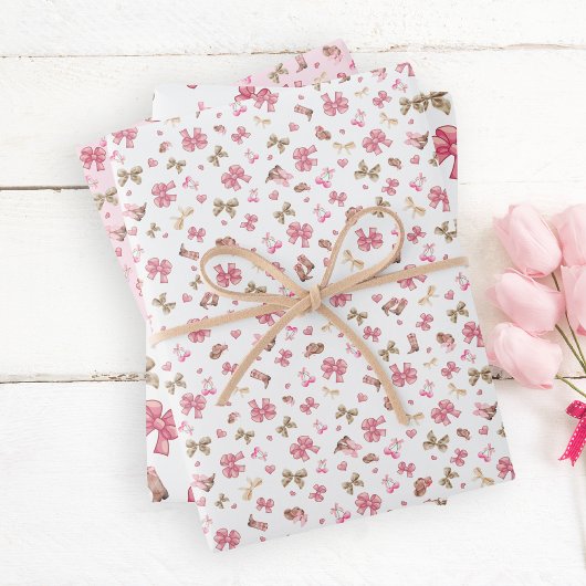 シックなピンクウェスタン女性のカーボーイブーツ，帽子&ボウ ラッピングペーパーシート