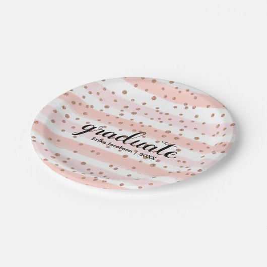 シックなピンク及び金ゴールドのストライプのな卒業パーティーのプレート ペーパープレート (アングル)