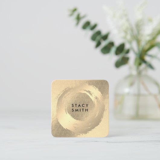 シックなフェイク金ゴールド |金ゴールド幾何学的パターン スクエア名刺 (スタンド正面)