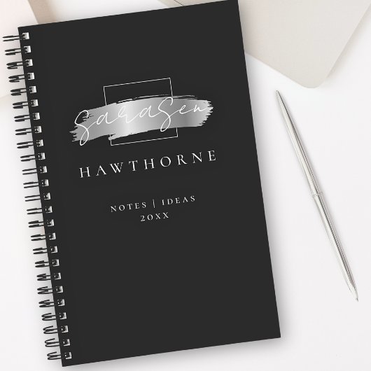 シックなブラシストローク黒フェイク銀ブラシモノグラム ノートブック