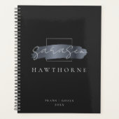 シックなブラシストローク黒フェイク銀灰色モノグラム プランナー手帳 (正面)