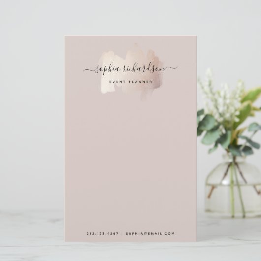 シックなブラシストローク |中性フェイクバラのバラ金ゴールド 便箋 (スタンド正面)